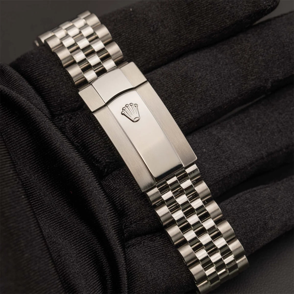 Datejust 126300 Smooth Bezel Watch 41mm Black Diamond Dial