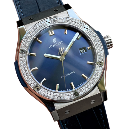 Classic Fusion Blue Titanium 42mm Diamond Benzel 542.NX.7170.LR.1104