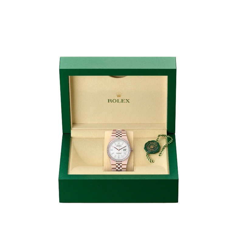 Land-Dweller Oyster 40mm Everosegold & Diamonds Intense White Honeycomb Motif Dial  127385TBR-0003